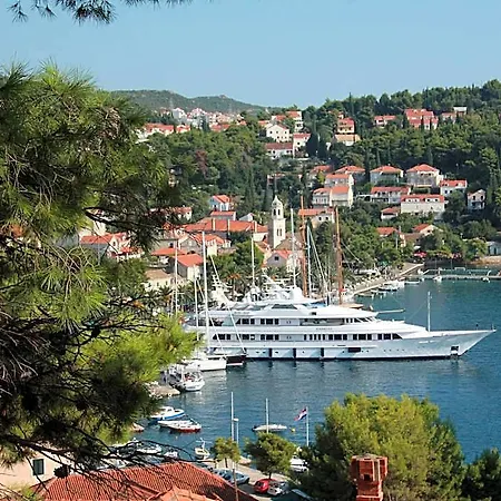 Ξενοδοχείο Comfortable With Amazing Seaview And Private Balcony,free Parking,wifi Cavtat