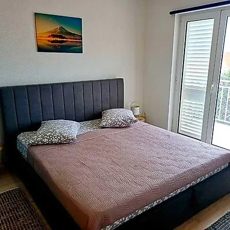 Hotel Comfortable With Amazing Seaview And Private Balcony,free Parking,wifi